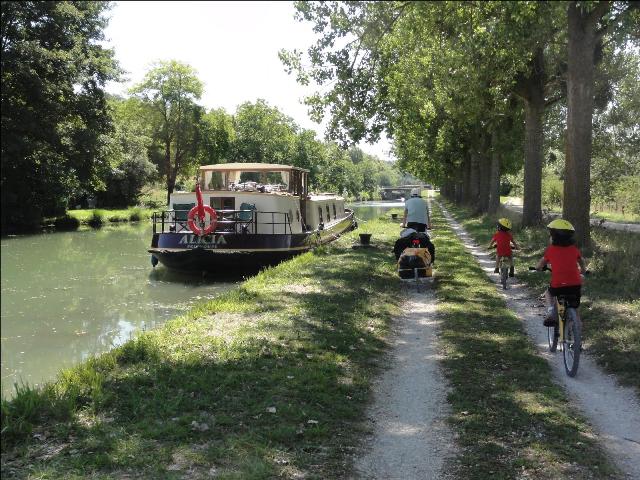 Turismo fluvial a tavés del Canal de Borgoña