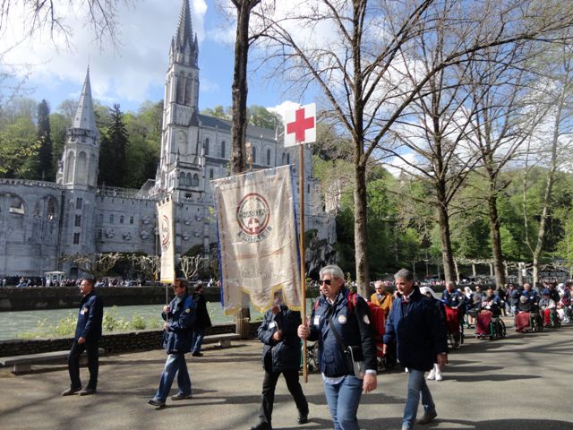 LOURDES PROCESION