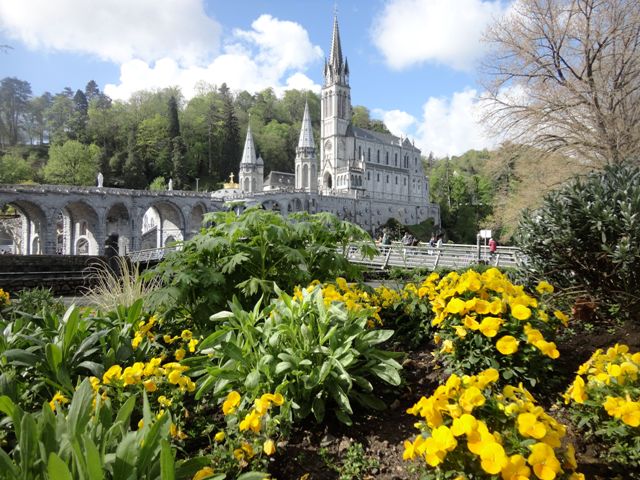 LOURDES SANTUARIO