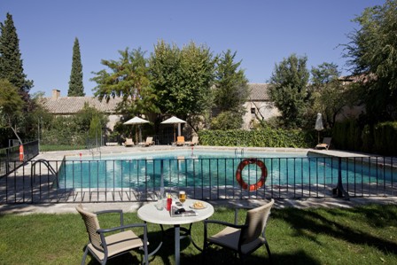 Parador de Almagro 25 piscina
