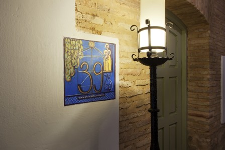 Parador de Almagro 61 detalle numero habitación